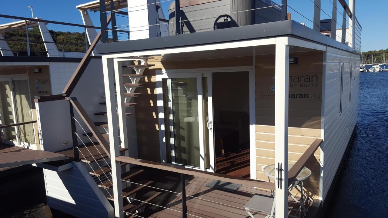 House Boat - Floating House Sofia Hotel Pula Exterior photo